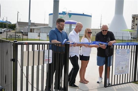 KDH Board of Commissioners cut Grand Opening ribbon at Splash Pad