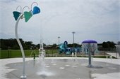 Image of the splash pad at Meekins Field Park